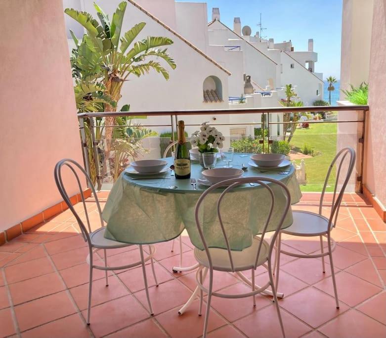Ferienwohnung Sea Breeze Retreat - Golf Getaway Bahia de Casares Exterior foto